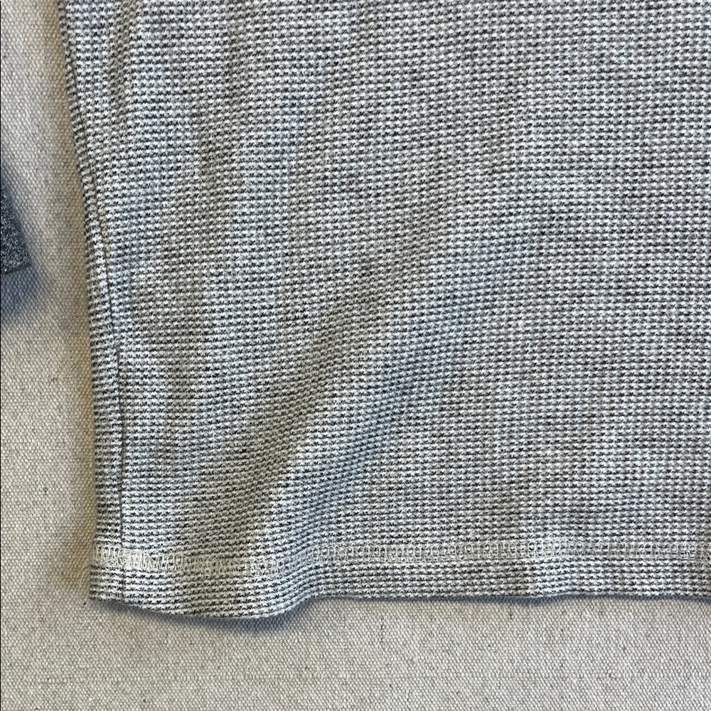 Quiksilver Light Gray Hooded Long Sleeve Pullover - Picture 10 of 10